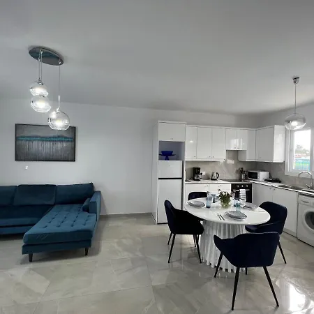 Appartement Blue Latchi
