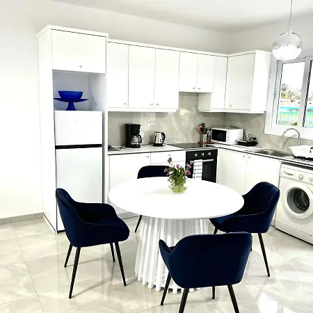 Appartement Blue Latchi
